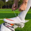 Chaussures de football pour hommes TFFG bottes de football à cheville basse baskets pour hommes crampons de football en gazon chaussures de futsal professionnelles en plein air EUR35-45 240103