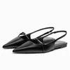 Sandaler Summer Flat Shoes for Women Casual Point Toe Pu Ladies Dress stängde spänne Kvinnor