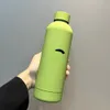 デザイナーの水ボトルステンレス鋼マルチカラー断熱材直接飲料ボトル