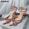 2024 Bowknot Satin Lady Silk High Heels Shoes Shoes size 35-42 240103