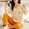 Vêtements de nuit pour femmes DUOJIHUI Deux pièces Casual Home Pyjamas pour femmes Basic Pull Loose Pantalon Mode Simple Automne Sort Couleur Femelle Ensemble