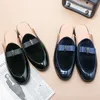 Luxury Designer Casual Moccasins Sandaler Mens Antislip Flat Half Shoes For Men Loafers Leather Slippers Breattable Mules Slides 240104