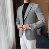 Costumes pour hommes Blazers occasionnels coupe ajustée pour hommes avec un design à carreaux accrocheur Veste de blazer pour hommes Personnalité de la mode d'affaires