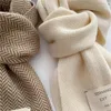 Halsdukar kvinnor vinter högkvalitativ stickad halsduk koreansk stil vit vintage randmönster utomhus varmt
