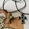 Aretas Religious Jewelry Klobige Kreuz-Anhänger-Halskette für Damen, 18 Karat Gold, Silber, modische, gehämmerte, strukturierte Kreuz-Zirkon-CZ-Halskette