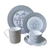 Avancerad gränsöverskridande enkel europeisk modern färsk keramisk västerländsk platta ben porslin biff dekoration bordsartiklar dekorativ kopp och tefat set