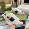 Designer di lusso asso sneaker scarpe casual di alta qualità scarpe da ginnastica stringate per donna uomo in pelle ricamata ape tigre serpente rosso verde strisce donna uomo sneakers