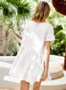 パーティードレスボヘミアンホワイトショートスリーブ婦人服のためのチュニックドレス2024夏のセクシーなフリルビーチウェアミニQ787
