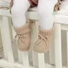 Сапоги First Walkers для девочек и мальчиков, хлопковая модная однотонная теплая детская обувь для младенцев, вязаная обувь без шнуровки для малышей, ручная работа, От 0 до 18 месяцев