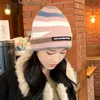 Czapki czapki czapki czapki dla kobiet nowe zimne czapki jesień i zimowy wielki obwód głowy, aby pokazać twarz mała wełniana koreańska wersja ciepła, dopasowana kaptur