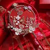 Ręcznie robiony chiński fan ręki ślubnej dla kobiet w stylu retro miłosna oblubienica ozdobna produkt kreatywne prezenty rzemieślnicze 240104