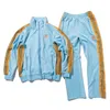 Needles Tracksuit Butterfly broderad sidoband för män och kvinnor Fashion Casual Loose Coat Sports Pants Set Full Zip Hoodies Tracksuit Street Pants SMLXL