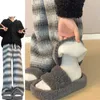 Pantalones de mujer a rayas de felpa gruesa para mujer, pantalones de invierno de terciopelo de ocio tejidos de pierna ancha y suave de cintura alta, Harajuku