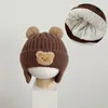 Chapeau d'hiver chaud pour bébés filles et garçons, joli chapeau à pompon, Protection des oreilles en plein air, tricoté pour enfants, chapeau d'hiver brodé pour tout-petits, chapeau d'hiver DF341