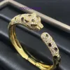 Pulseira edição de alta qualidade, luz de luxo, pneus de carro, ponta de leopardo, manchada, esmeralda, ouro aberto, 18k, feminino, com caixa original