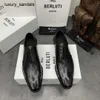 Berluti Mens Trade обувь кожаная обувь Berlut New Mens Venezia Vintage Splicing Oxford Color Polising Formal Business RJ K291