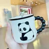 Muggar cupsceramic 3d panda kaffe med lock spoons tecknad retro mjölk par koppar drinkwarebusiness gåvor kök bar leveranser