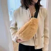 Grand sac de taille pour femmes hiver ceinture en peluche épaule bandoulière poitrine mode moelleux Fanny Pack banane sac à main concepteur 240103