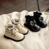 Scarpe da bambino stile INS per primi camminatori Stivaletti corti da principessa in pelle PU Suola morbida Primavera e autunno Calzature per ragazze per bambini Bambini