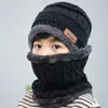 Berretti 2 pezzi Set di sciarpe per bambini Cappello per bambini Cappelli invernali caldi Ragazzi Ragazze Fodera in velluto lavorato a maglia Berretti a cuffia Cofano Passamontagna da sci per bambini