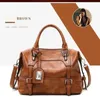 Retro Oil Wax Leather Boston Style Pendant Europe och USA Oneshoulder Hand Women's CrossSpan Bag 240104