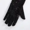 أزياء خمسة إصبع قفازات سوداء سوداء مصممة رسائل سيدات طباعة الدانتيل المطرز الدانتيل يقود القفازات