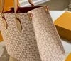 حقيبة شبكة الشطرنج حقيبة تسوق حقيقية جلدية جلدية مقبض جيب ذهبي للأجهزة الداخلية