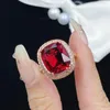 Clusterringen WPB Premium Dames Imitatie Ruby Ring Geometrisch Zirkoon Vrouwelijk Luxe Sieraden Helder Ontwerp Meisje Cadeau Dame Feest Banket