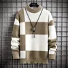 Marka Giysileri Sıcak Sonbahar Kış Sweaters Erkekler Sıradan Patchwork Renk Tulma Tulma Erkek Ekose Yuvarlak Boyun Kazak Adam 4xlm 240104
