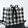 Подарочная упаковка, винтажный черно-белый бумажный пакет с принтом и лентой с бантом, портативная сумка для покупок, упаковка для свадебной вечеринки