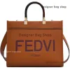 Designer Bag Tote Bag 2022 Trend Fashion Design Väskor Trendiga stora kapacitet Kvinnor Autumn and Hand Messenger