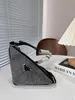 Kvinnor Designer Hobo Diamonds Underarm Shoulder Bag Italy Milano Luxury Brand P Triangle Logo Re-edition Half Moon Bags Lady Double Arpes Små kvällspåsar