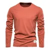 100% Cotton Long Sleeve T-shirt för män Solid Spring Casual Mens T-shirts Högkvalitativ manliga toppar Klassiska kläder Män t-shirts 240106