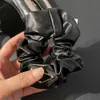 Scrunchies de couro de jóias de designer para cabelo meninas elásticos de borracha acessórios de cabelo para mulheres faixas de cabelo