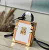 حقيبة مربع فاخرة حقيقية مصممة جلدية حقيبة مرآة الجودة للتسوق حقيبة يد شهيرة كاميرا شهيرة محفظة كروسودي صغيرة