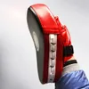 Gebogenes Boxen Muay Thai Handziel Sanda Training Verdickte erdbebensichere gebogene Schallwand PU-Leder 5-Finger-Handziel 240104