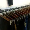 Cabides de metal antiderrapante adulto casaco calças terno clipe guarda-roupa prateleira de armazenamento qualidade calças de madeira rack loja de roupas