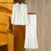 Kadınların İki Parçası Pantolon Eşsiz Çarpıcı Pist Tasarımı İnci Boncuklu Boncuklu Beyaz Blazer Takım 2 PCS Flare Sets Kadın Moda Giysileri