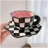 Set da caffè Tazze in ceramica dipinte a mano Scacchiera personalizzata Design originale Piattino per tazza da caffè per tè Latte Regali creativi Handl Dhmwy