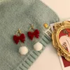 Boucles d'oreilles KADRUFI pour femmes, année de noël, vin rouge, nœud en velours, mode coréenne, filles, boule en peluche blanche, bijoux cadeau