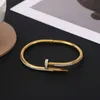 Diseñador Tornillo Brazalete Pulsera Uñas Amor Moda Joyería de lujo Cuidador Original Moda 18K Oro Diamante para Mujeres Hombres Pulseras de uñas Joyería de plata Pulsera SSEO