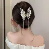Pince à cheveux avec pompon en perles et fleurs pour femmes, griffe élégante, mignonne et douce, coiffure coréenne exquise, Accessoires