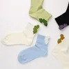 Skarpetki dla kobiet w stylu Korean Trend kwiatowy swobodny bawełniany środkowy cylinder dziewczęta słodkie słodkie oddychające kawaii crew Socks1pair