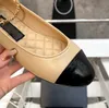 Nuevo Bowtie Glitter Ballet zapato de cuero Pisos con punta redonda Diseñadores de lujo para mujer Moda ins Zapatos de vestir casuales calzado de fábrica de alta calidad