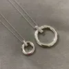 Tiffanylris 024 Nouveaux colliers de créateurs Bijoux t Famille 925 Collier en argent sterling pour couple léger Luxe Petit groupe Chaîne de clavicule