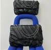クロスボディバッグ女性デザイナーバッグ財布小さな正方形の財布ファッションレディハンドバッグプリーツクラシックメタルレター