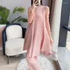 Calças femininas de duas peças Miyake Define Mulheres Plissadas Set Outono 2024 Outono Solto Casual Terno Lace Moda Vestido Longo Top Lápis Calça Roupas