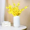 White Ceramic Flower VaseSimple Versatile Ceramic Vase OrnamentsLiving Room TV Cabinet Vase Porch Decoration 240105