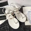 2023 novo verão chan sandália designer de luxo flip flops moda corrente plana chanele praia férias chinelos para mulheres férias outing casual clip toe slides chan sapatos