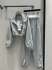 2024 Gilet lavorato a maglia grigio Set di pantaloni da donna Set di tute firmate Pantaloni da 3 pezzi da donna di moda 10503
